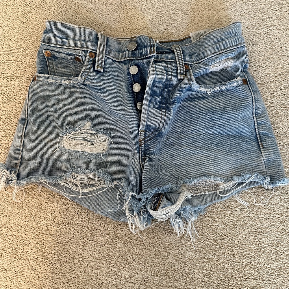 Levi’s 501 light denim cutoff shorts